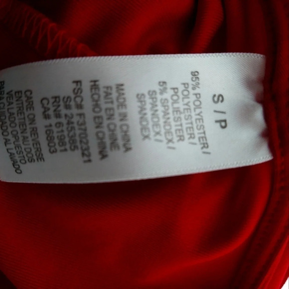 𝅺PRETTY Ruffle Red Dress, YES ❤️ - Picture 9 of 11